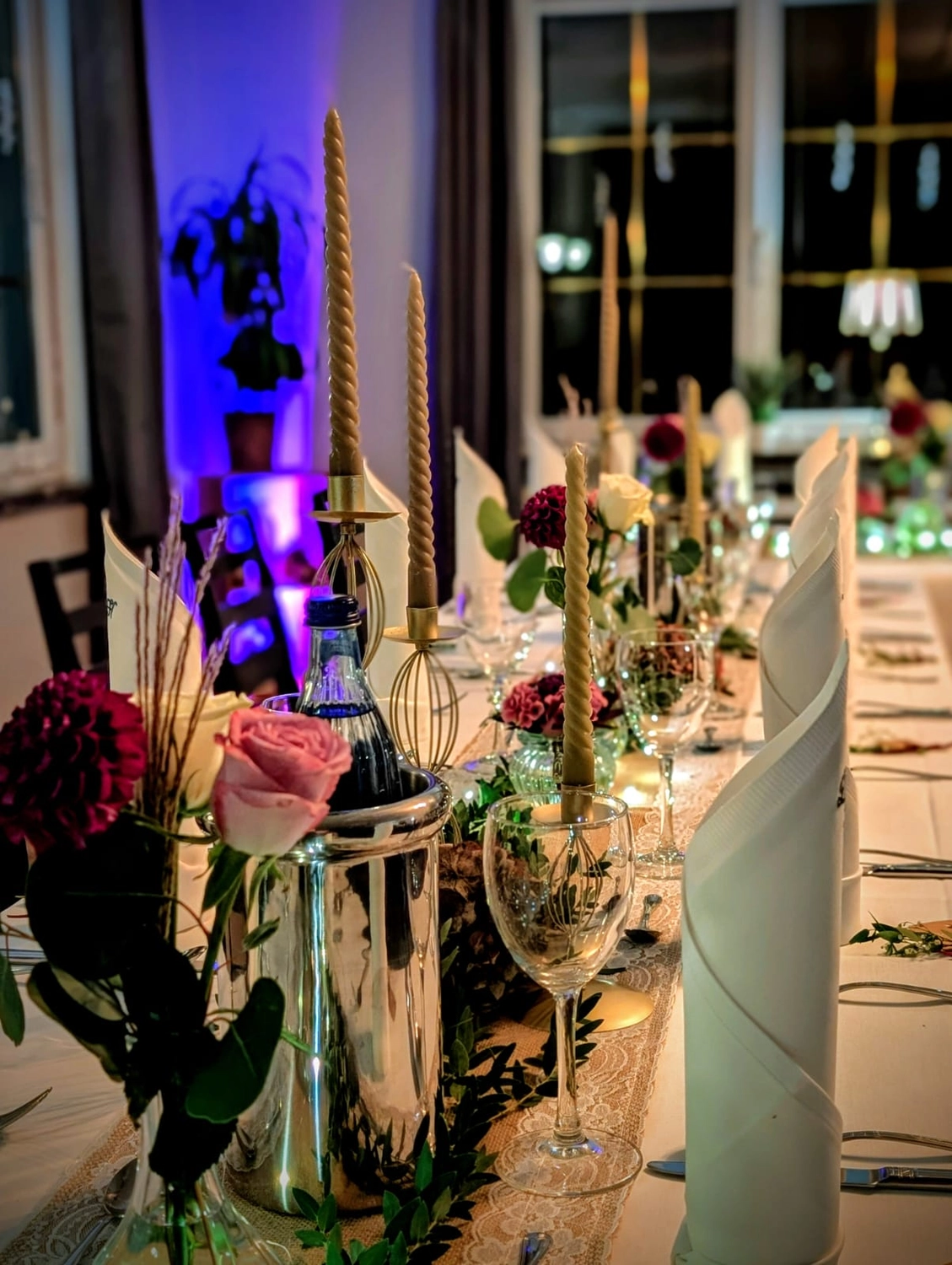 Deutsches Haus - Restaurant - Esstisch